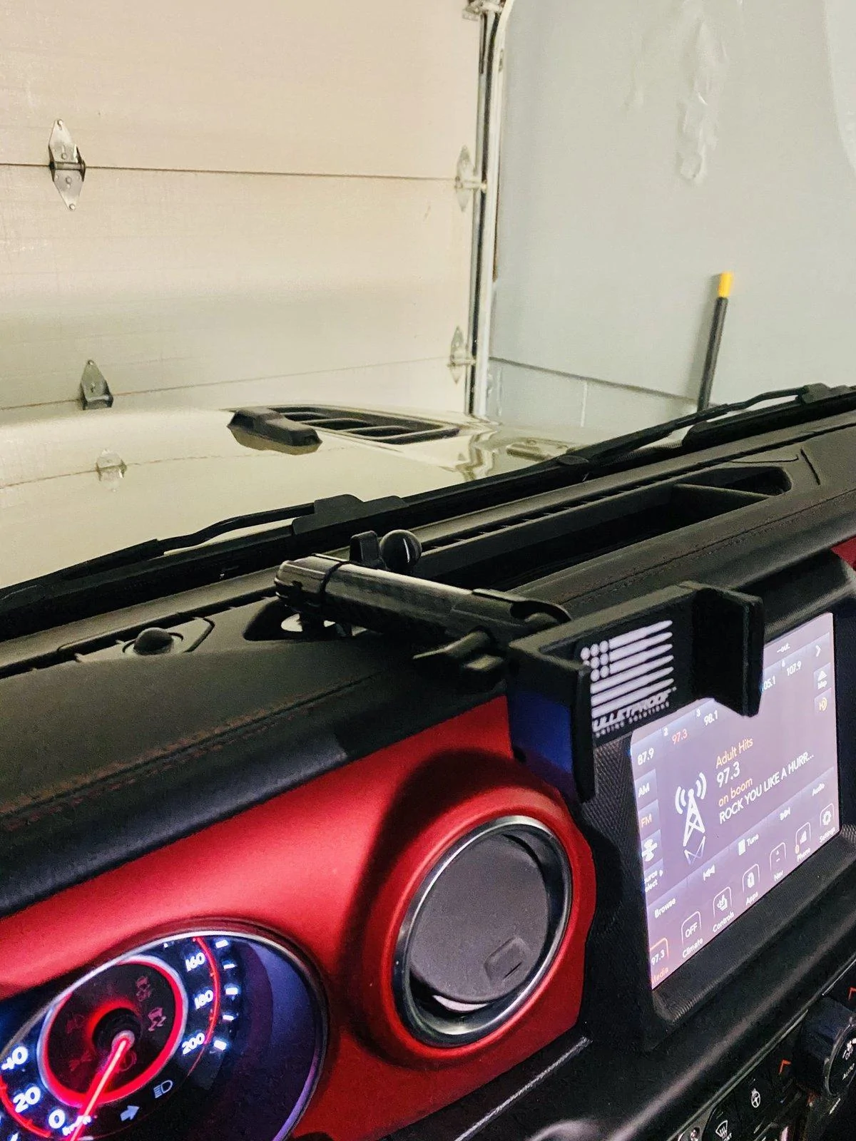 Jeep Gladiator Phone Solutions 5C7E120F-61BE-497F-9290-820EBFB66B01