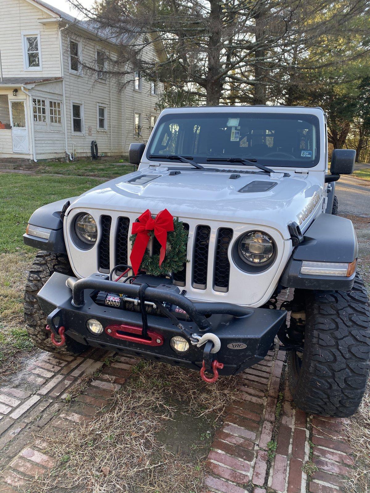 Jeep Gladiator BRIGHT WHITE Gladiator JT Club 9F361DB4-BAB1-42F2-BB0F-19E0C97CEFDC