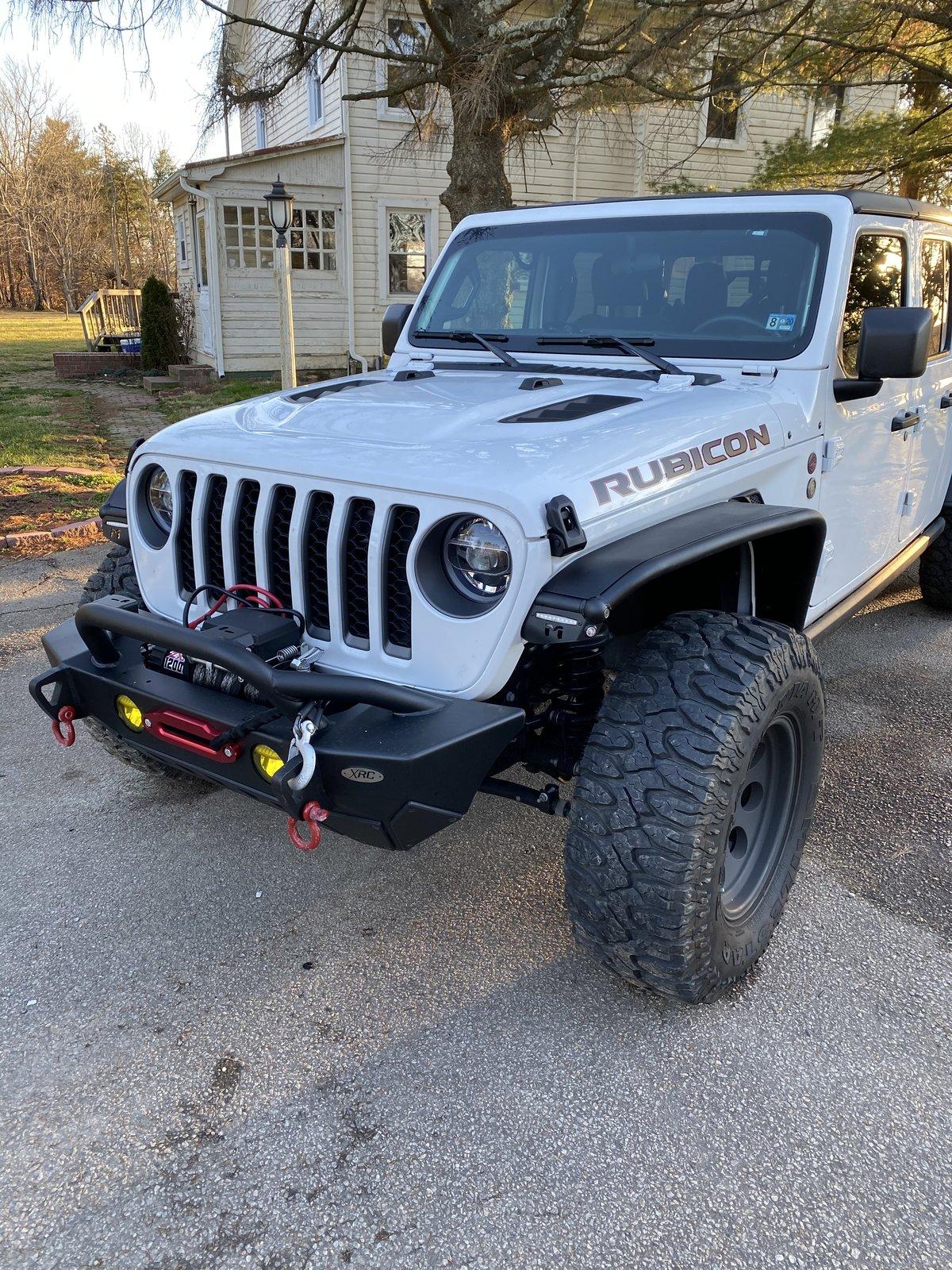 Jeep Gladiator BRIGHT WHITE Gladiator JT Club 60DCB856-6887-4FA1-B114-0937039C9DAD