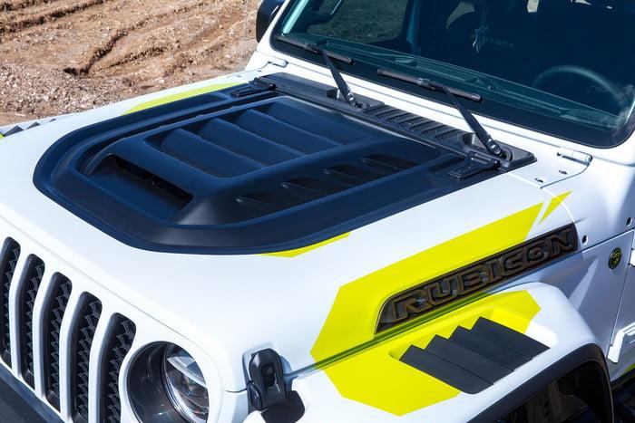 Jeep Gladiator Jeep Gladiator Mojave Edition! [Updated With Live Pics and Chassis/Suspension Breakdown] 2019-jeep-moab-safari-concepts-17-700x467-c
