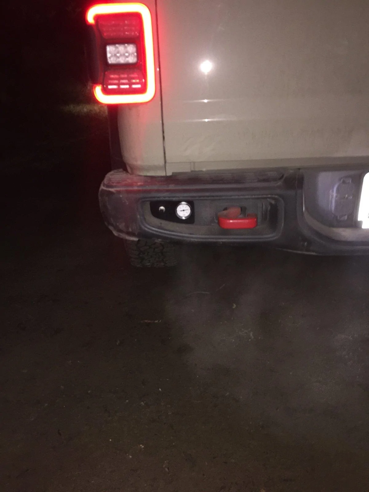 Jeep Gladiator Anyone install rear air bags to help prevent squatting while towing? 37C71E48-6CBF-4B52-9E20-3AE795336319