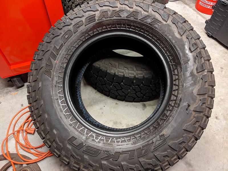 Jeep Gladiator 5 Falken Wildpeak A/T 285/70/17 tires (NC) i-t5nKHXv-L