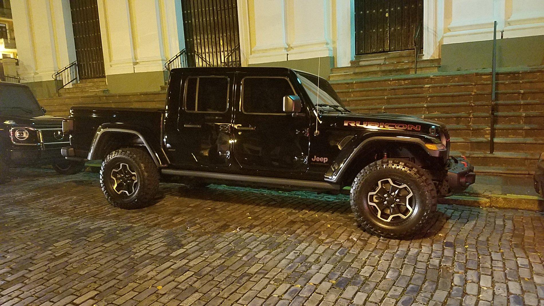 Jeep Gladiator BLACK Gladiator JT Club 20200207_205920
