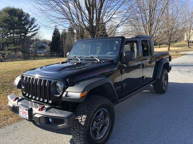 Jeep Gladiator BLACK Gladiator JT Club 4C6B73EB-75F8-4410-B54A-77E0EEF33634