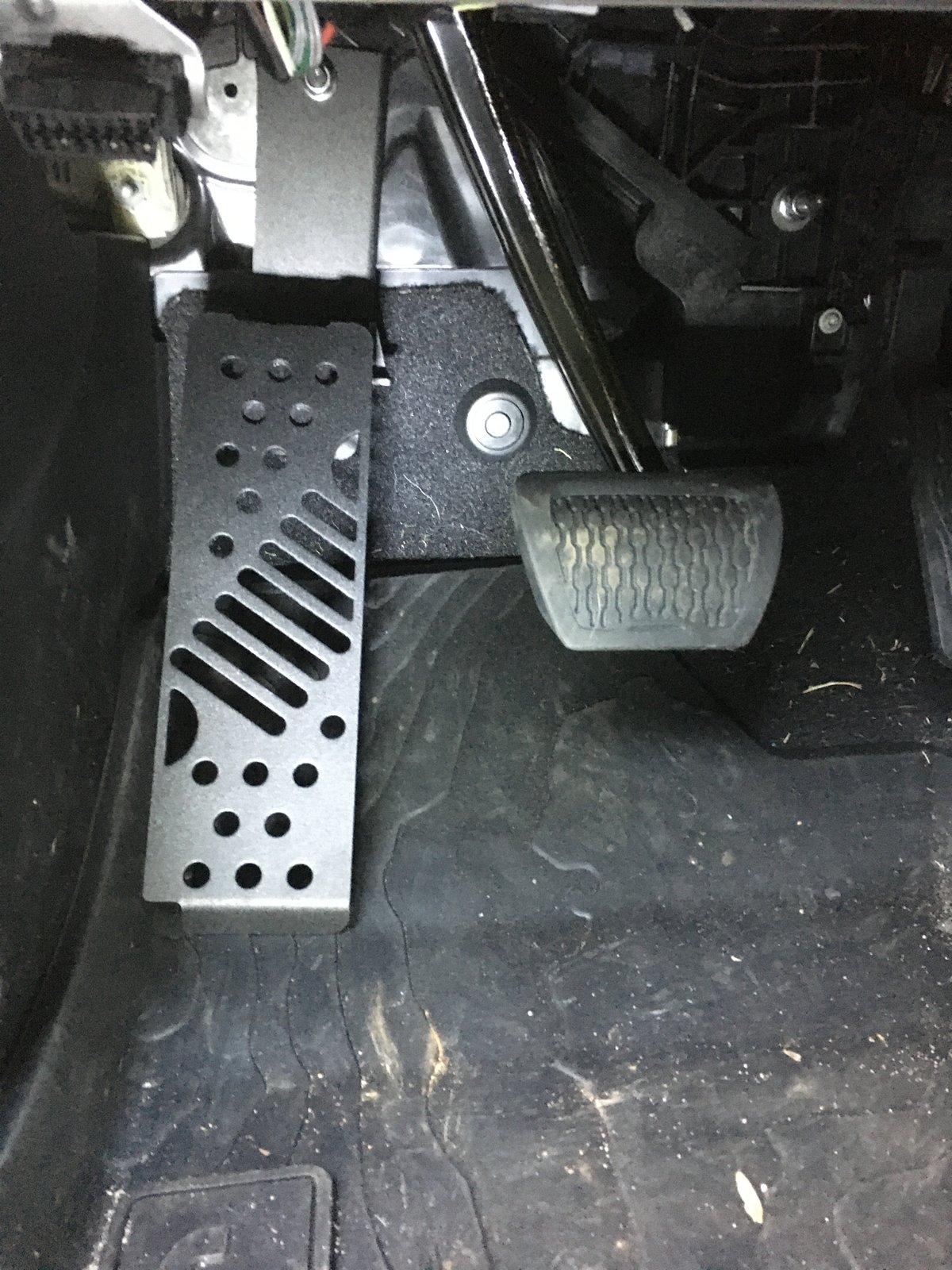 Jeep Gladiator Best Dead Pedal? 44BA5E92-91D3-4FE0-8078-80AD033F03E9