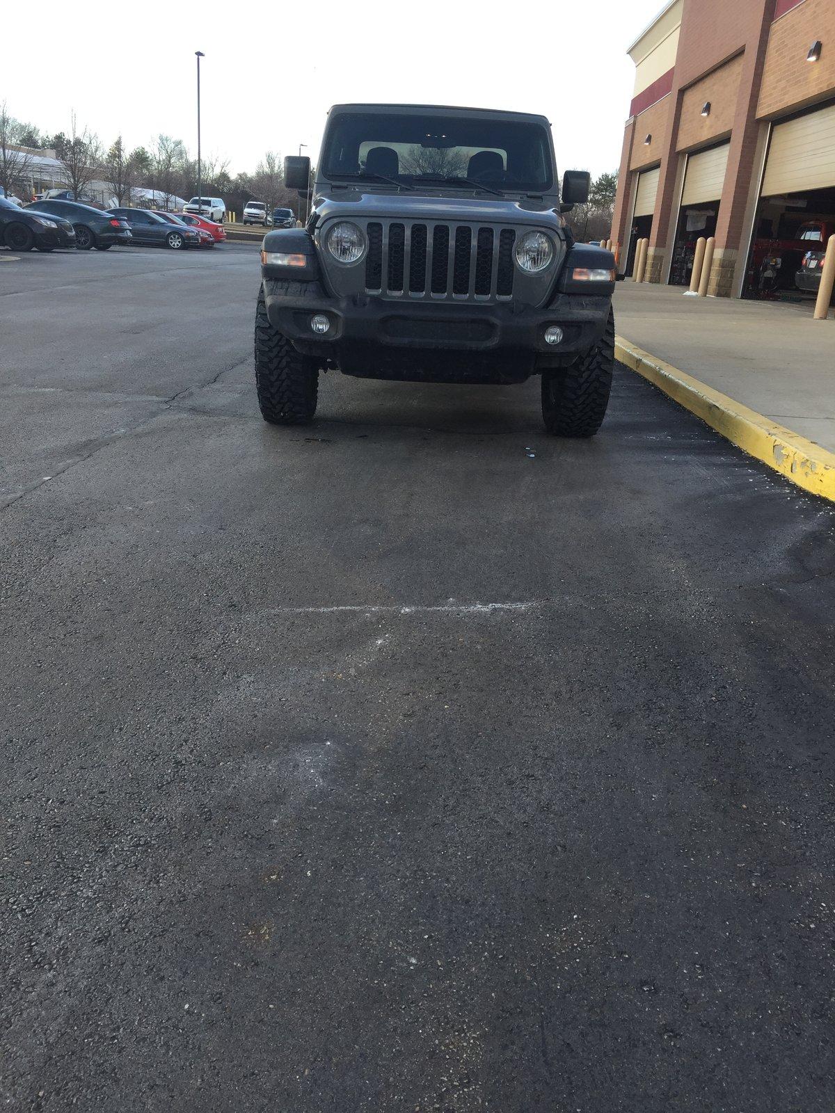 Jeep Gladiator bigger tires on unlifted Sport S B190CF05-FB29-45A1-AC73-7A9C741C855A
