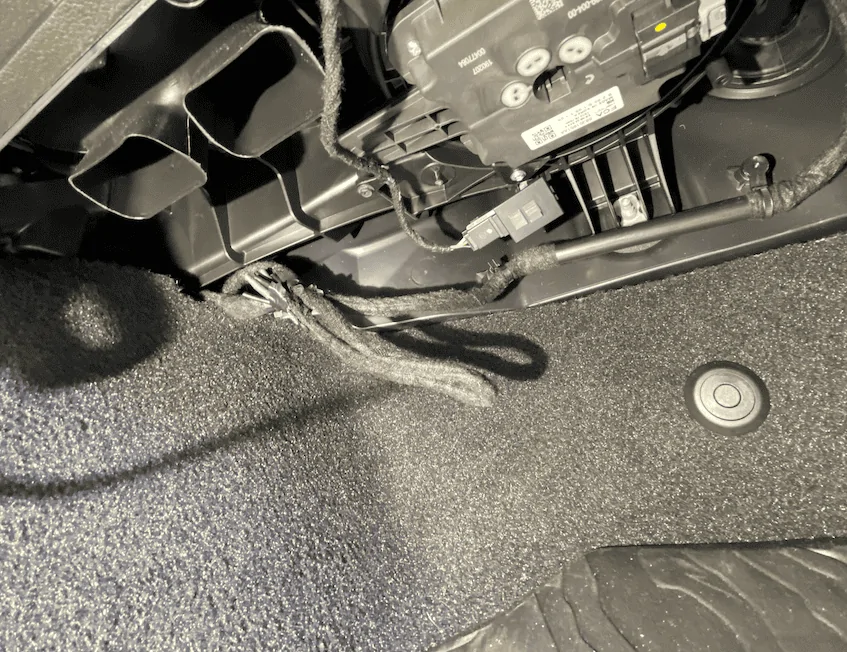 Jeep Gladiator CB Radio & CB Antenna installation in my Jeep Gladiator Screen Shot 2020-02-08 at 6.49.17 AM