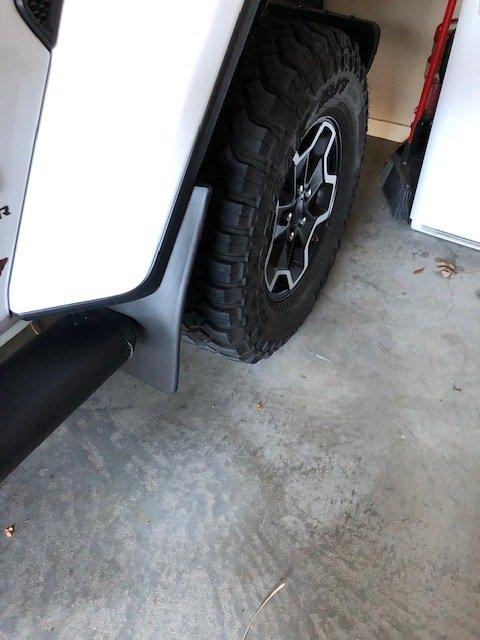 Jeep Gladiator Finally Found Front Flaps that fit Rubi's!!! Flaps 3