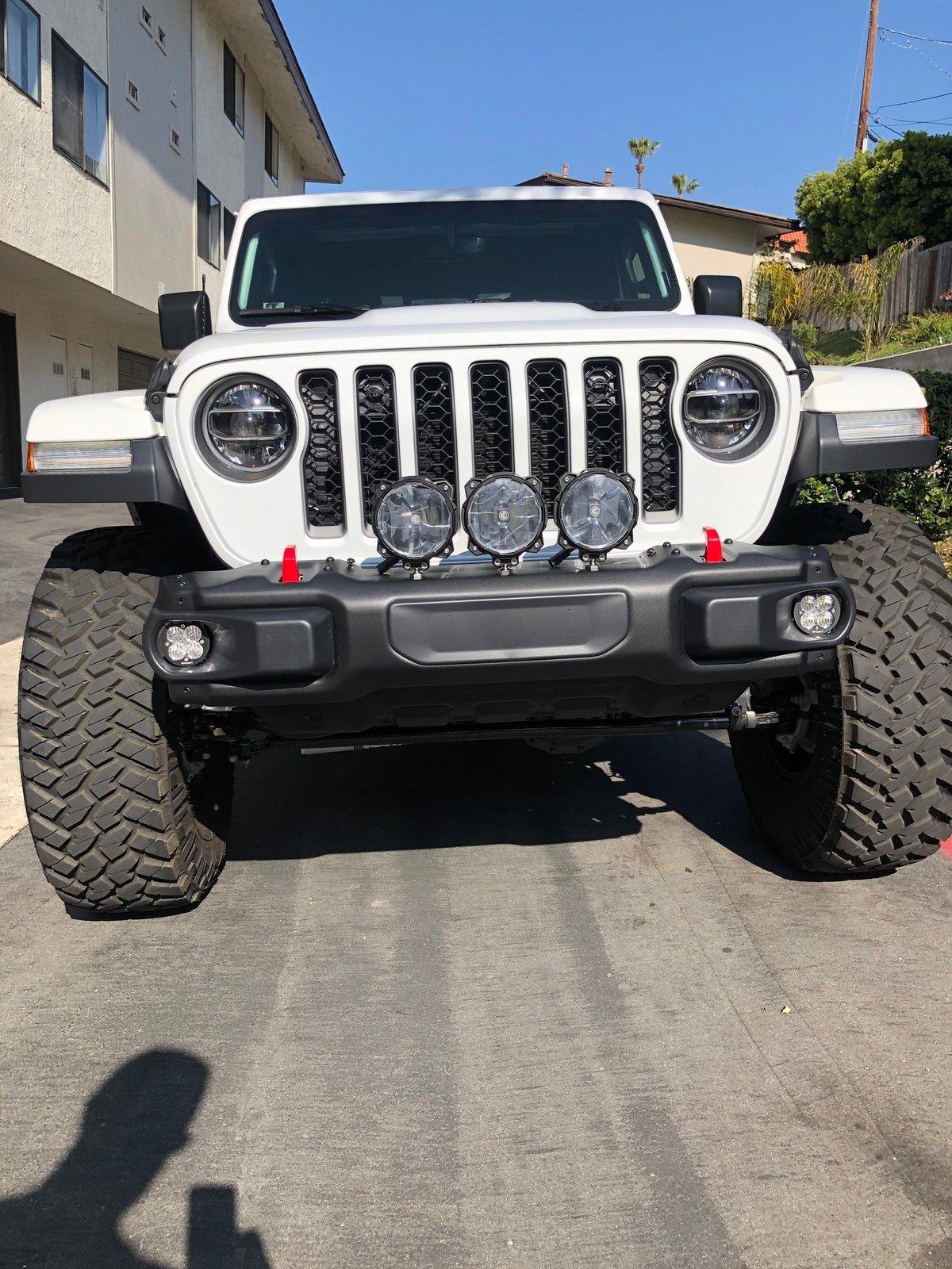 Jeep Gladiator Off Road Lights - Front Bumper IMG_6989