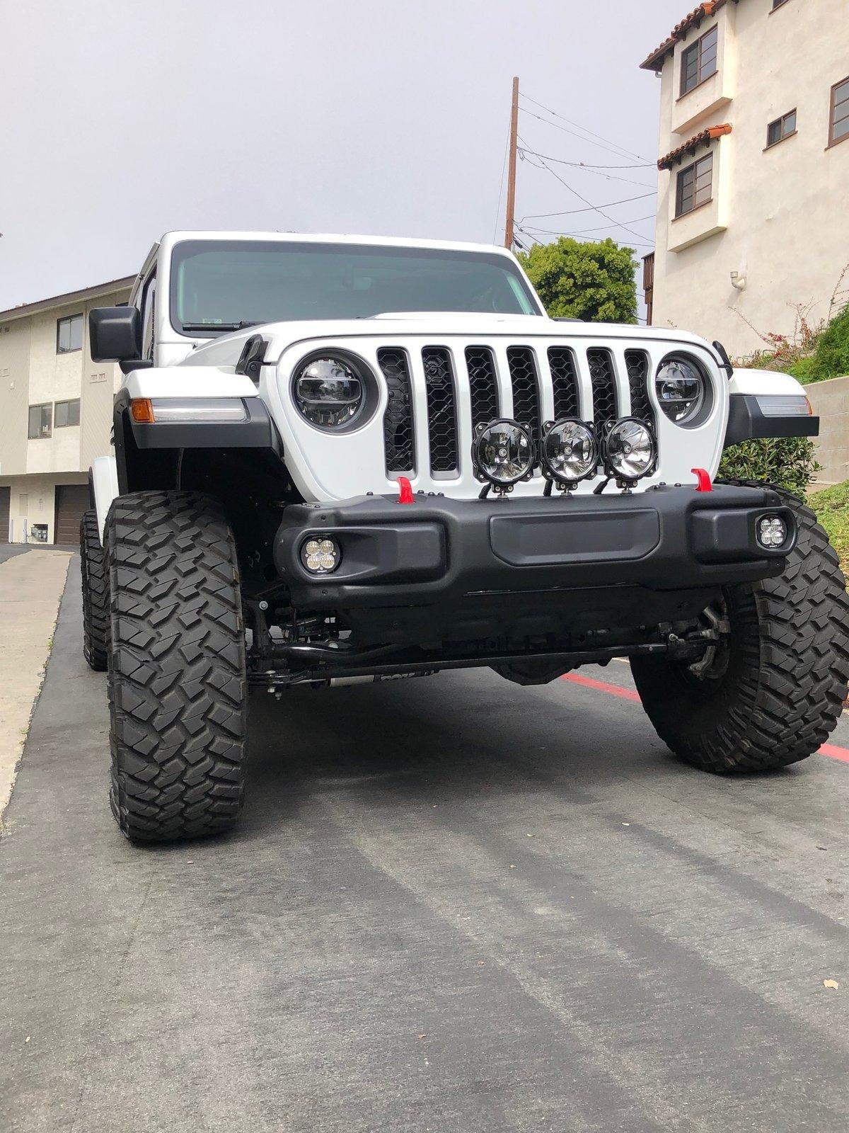 Jeep Gladiator Off Road Lights - Front Bumper IMG_6993