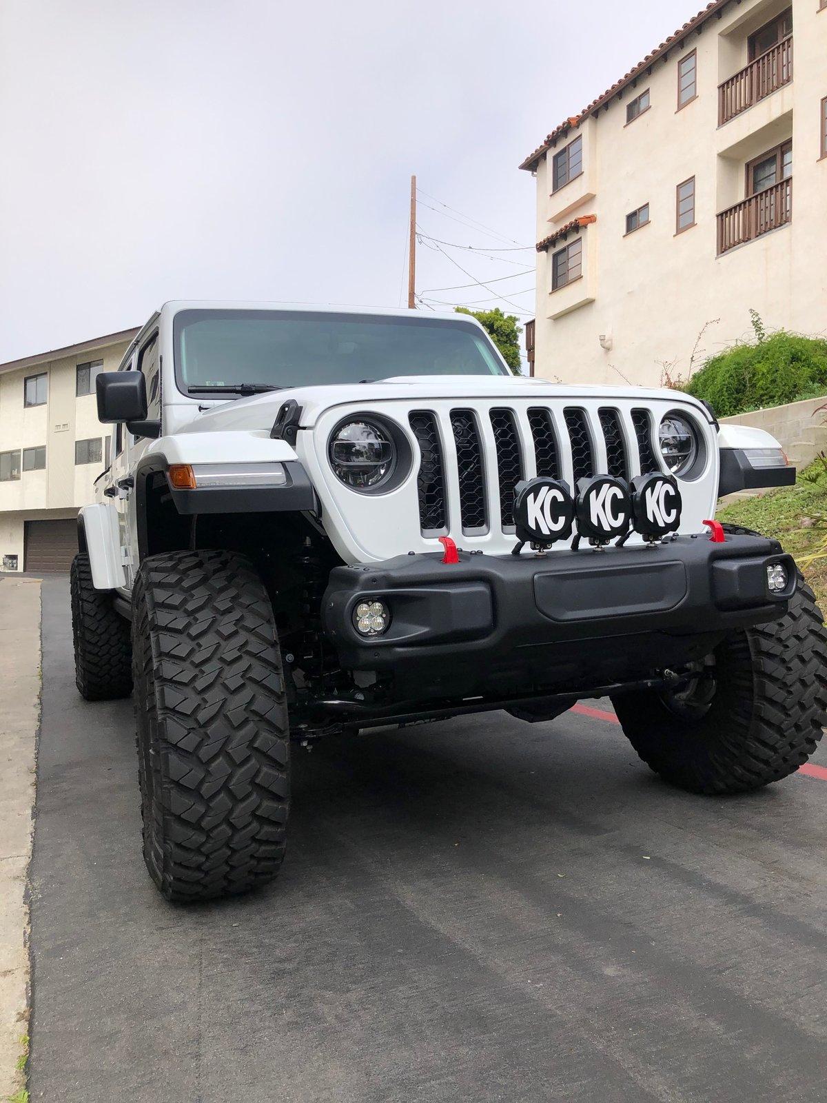 Jeep Gladiator Off Road Lights - Front Bumper IMG_6997