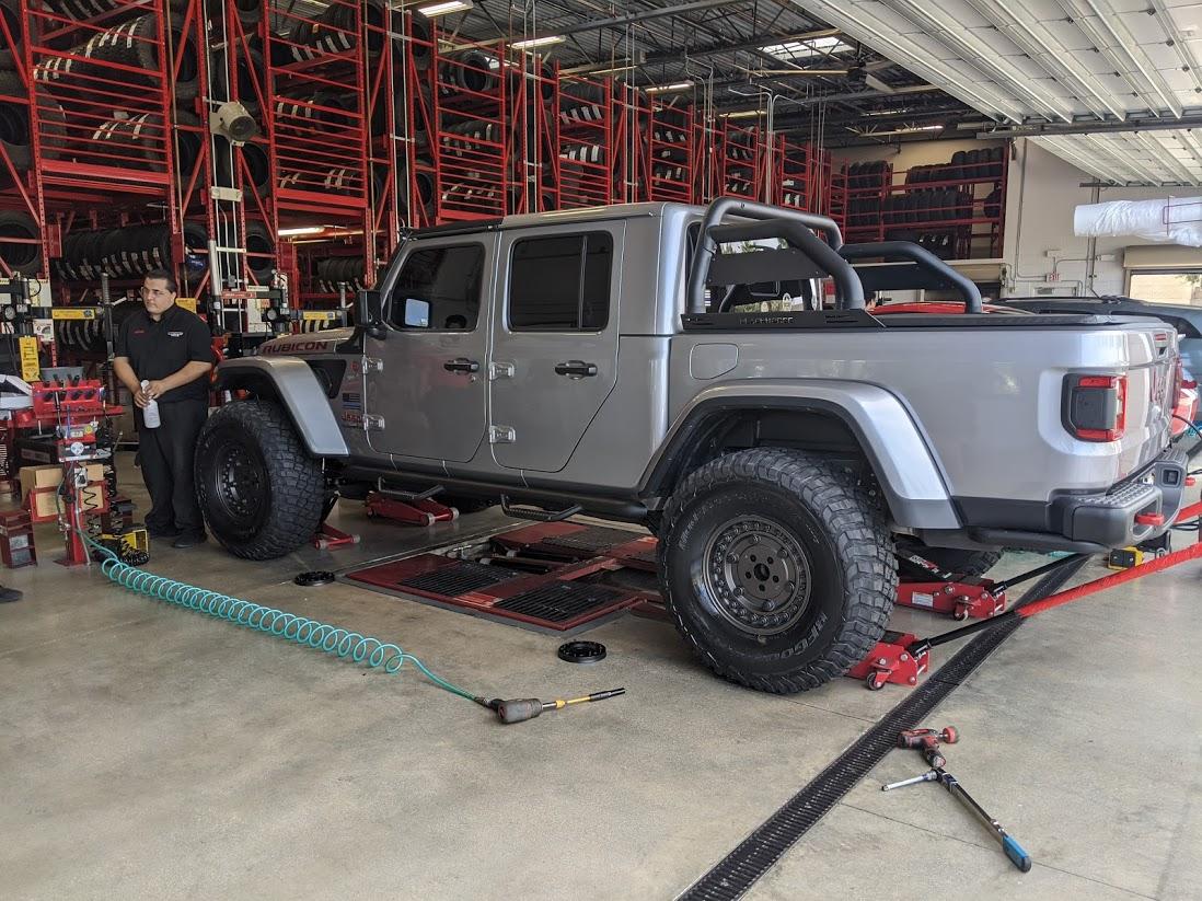 Jeep Gladiator Thanks! bRQsDkymCvAmfaayDS8Qz50zfrpStZdd1VvIk0su9IptEOFt_gaguEIyzcVshyIX8nBEKzLMWIgVjjA7XE=w1098-h824-no