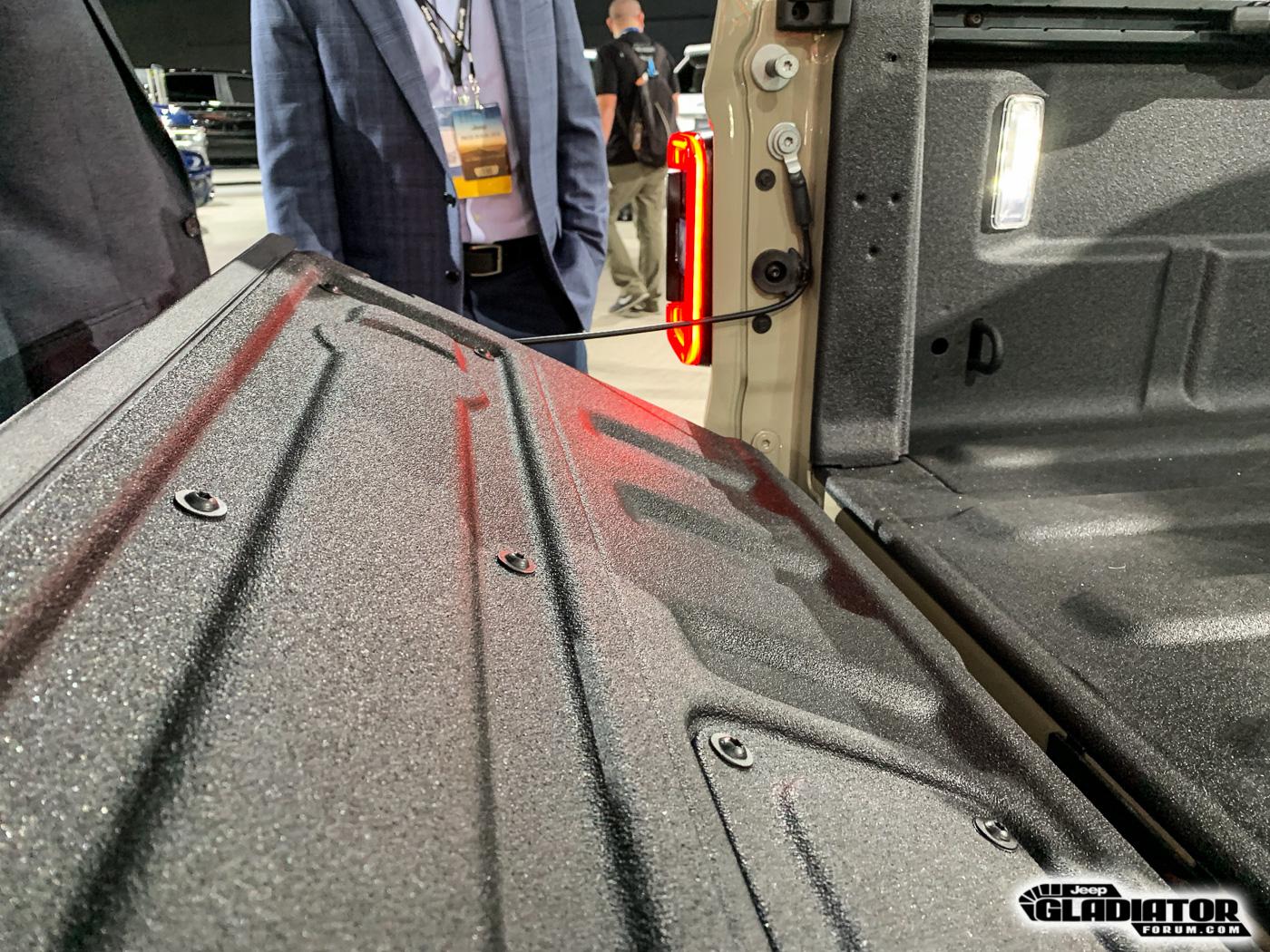 Jeep Gladiator Mopar Accessorized 2020 Jeep Gladiator (in Sting Gray) 2020-Jeep-Gladiator-JT-Pickup-Truck-Tailgate-3rd-Position-3