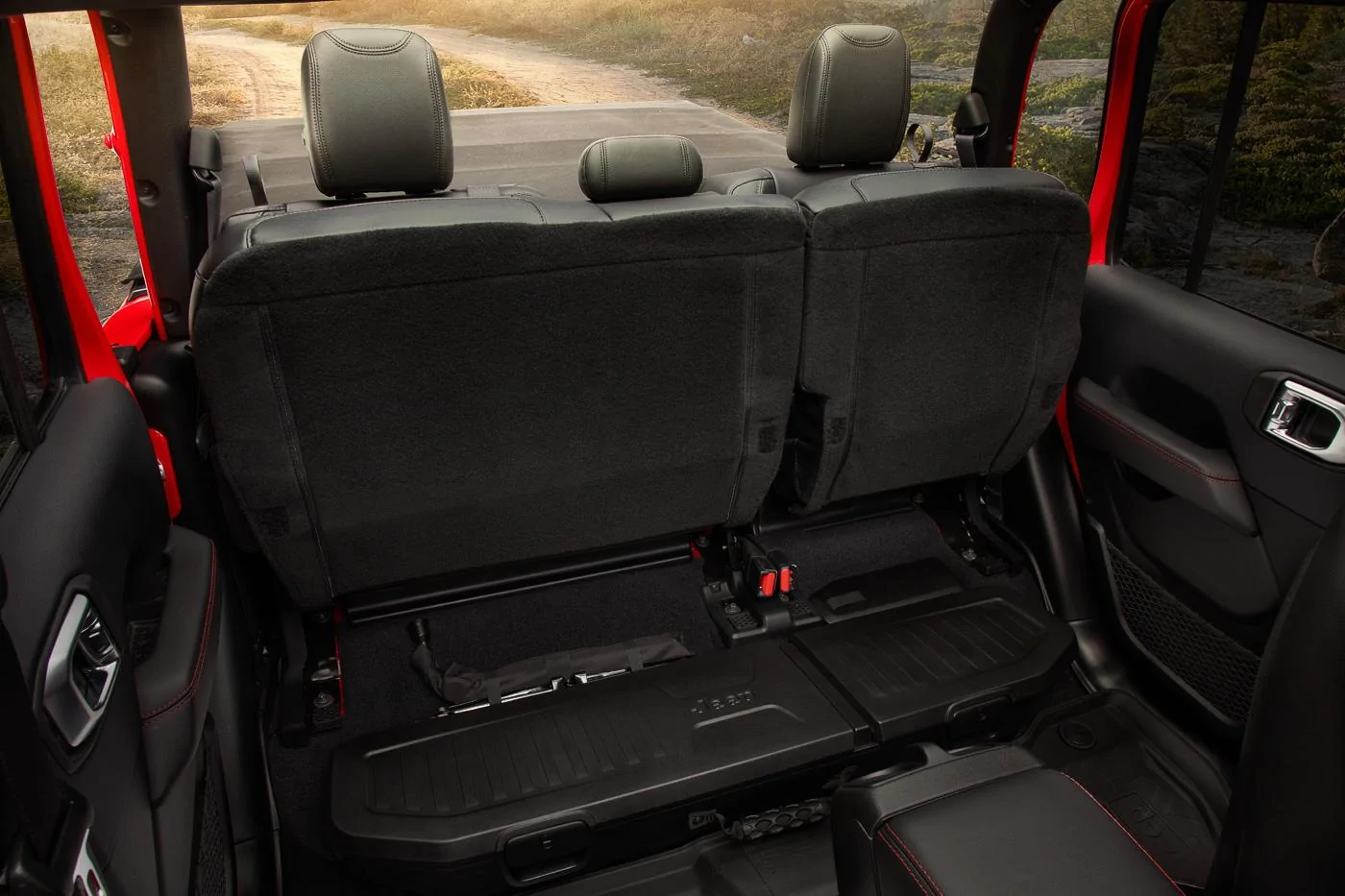 Jeep Gladiator Jeep Gladiator Interior Photos Jeep-Gladiator-Interior-12