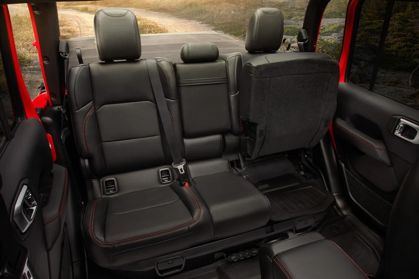 Jeep Gladiator Jeep Gladiator Interior Photos Jeep-Gladiator-Interior-13