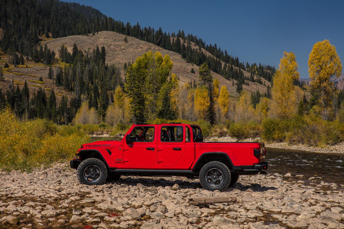 Jeep Gladiator Jeep Gladiator Rubicon Photos Jeep-Gladiator-Rubicon-24