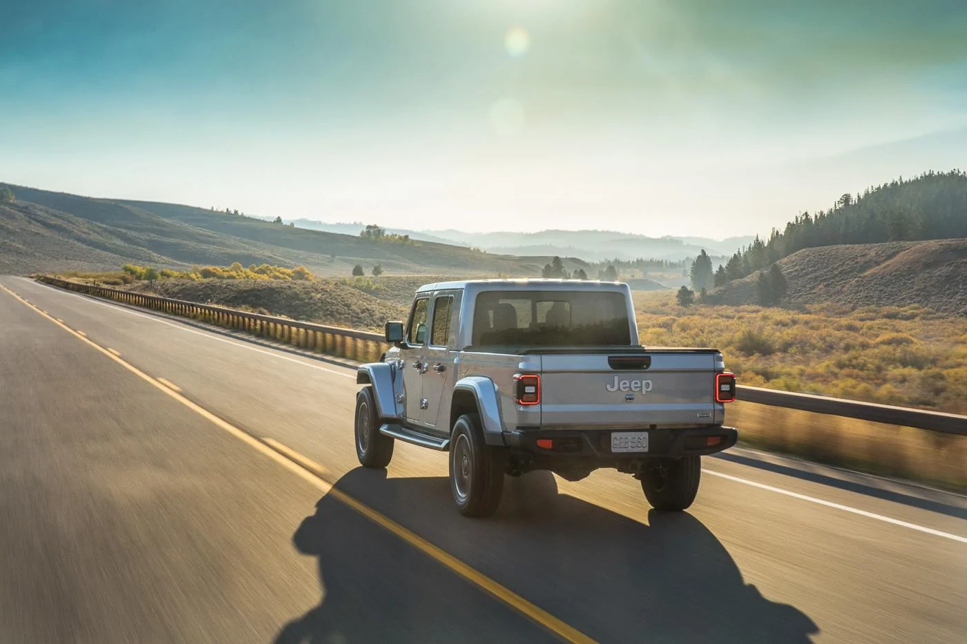 Jeep Gladiator BILLET SILVER Gladiator JT Club Jeep-Gladiator-Overland-13