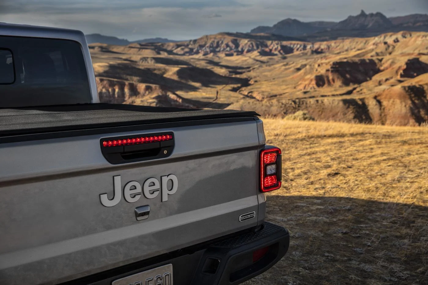 Jeep Gladiator BILLET SILVER Gladiator JT Club Jeep-Gladiator-Overland-44