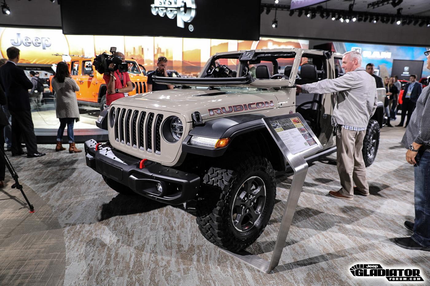 Jeep Gladiator GOBI Gladiator JT Club Gobi-Jeep-Gladiator-JT-Pickup-Truck-LA-Auto-Show-42