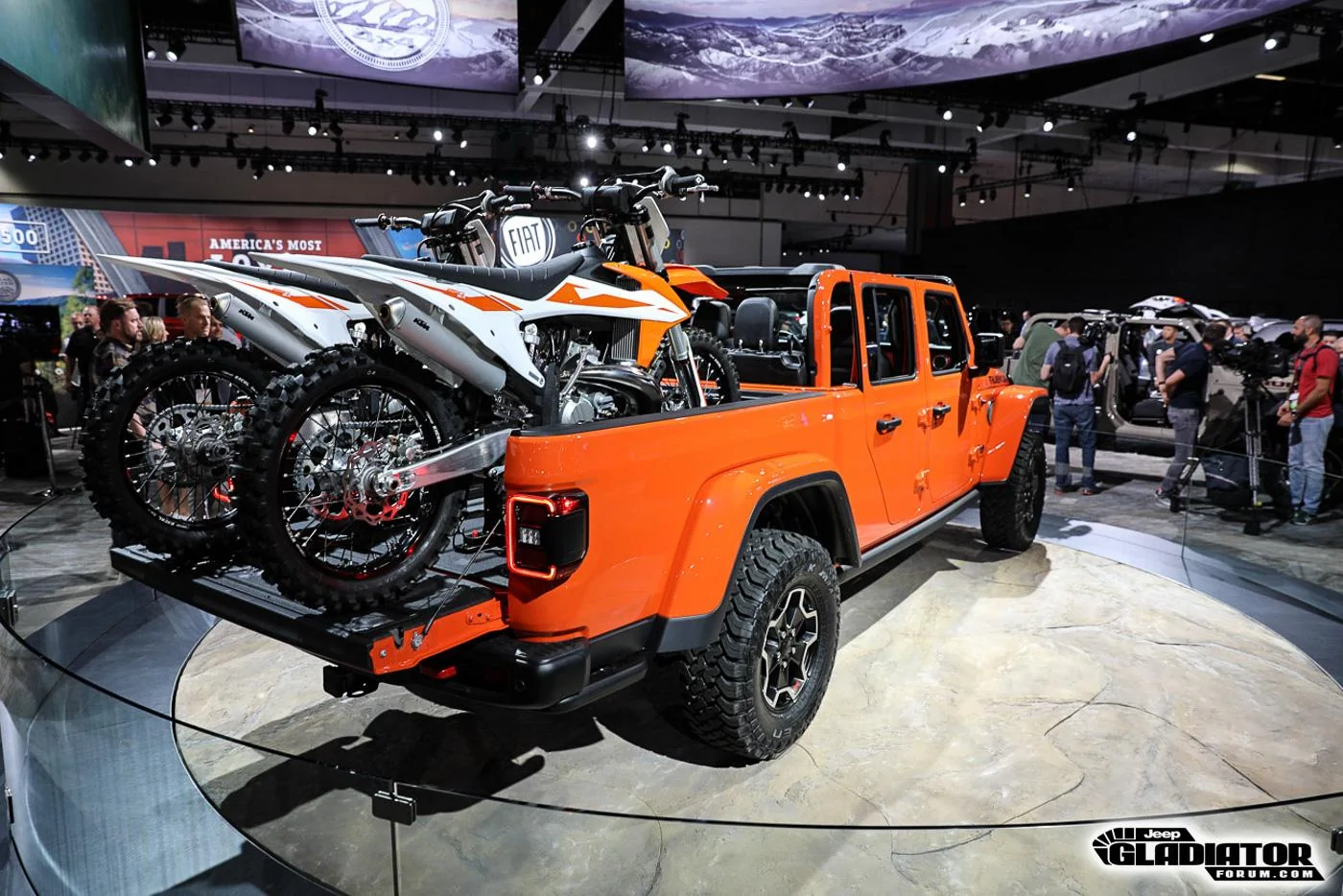 Jeep Gladiator PUNK'N Gladiator JT Club Punkn-Jeep-Gladiator-JT-Pickup-Truck-LA-Auto-Show-37
