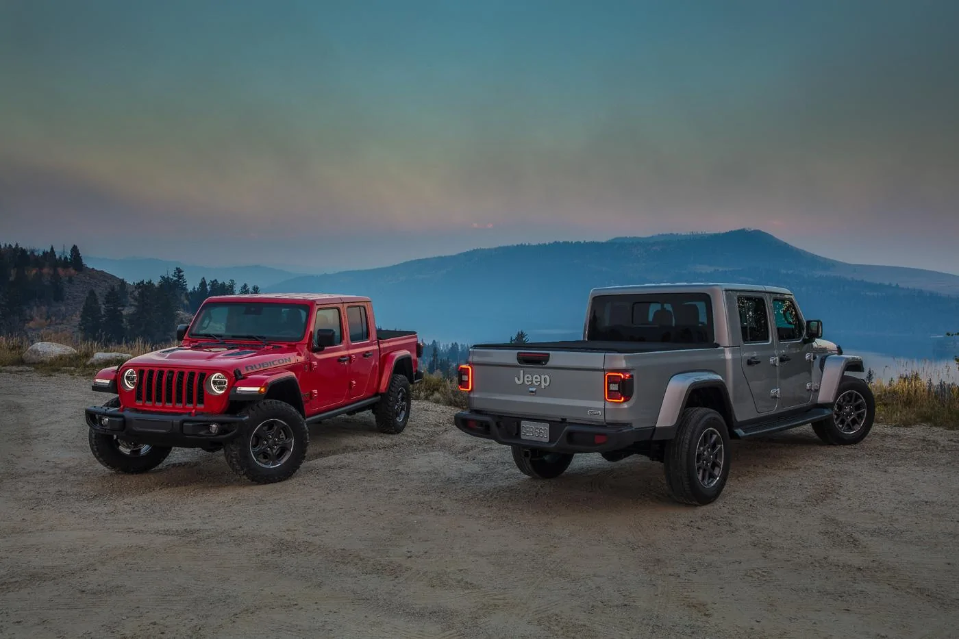 Jeep Gladiator The Gladiator Duo (Overland and Rubicon) Jeep-Gladiator-Dynamic-Duo-2
