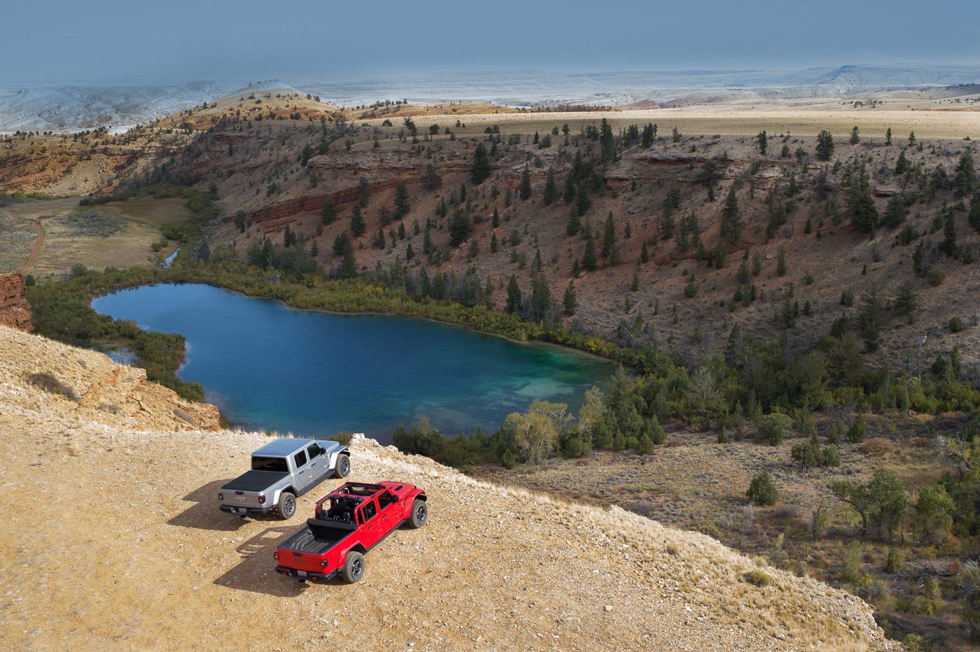 Jeep Gladiator The Gladiator Duo (Overland and Rubicon) Jeep-Gladiator-Dynamic-Duo-10