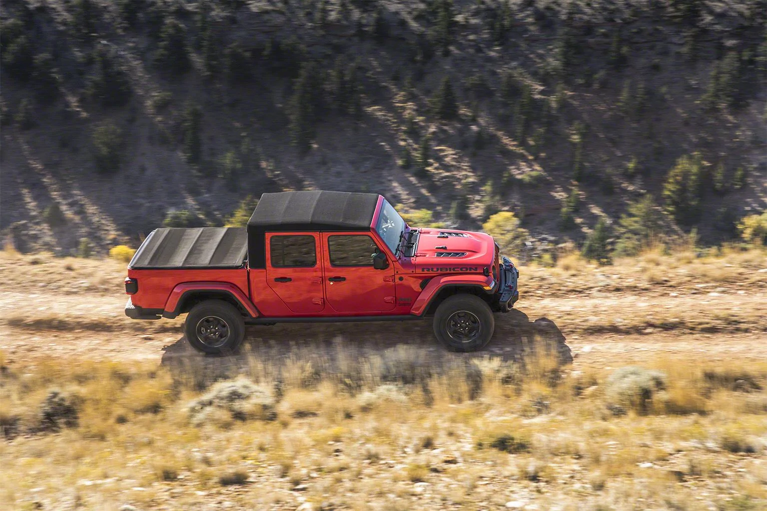 Jeep Gladiator Some more info on Gladiator soft top and tonneau cover JP020_029GL