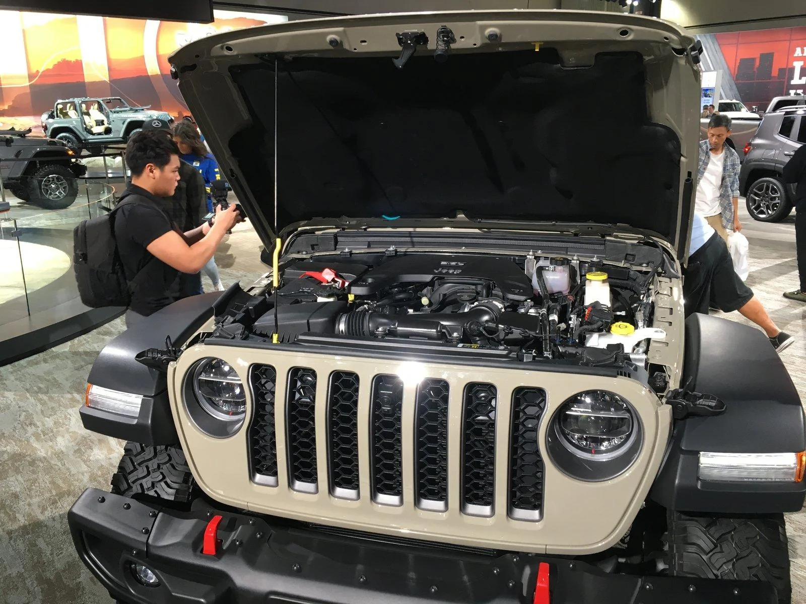 Jeep Gladiator Initial impressions at L.A. show... IMG_8330
