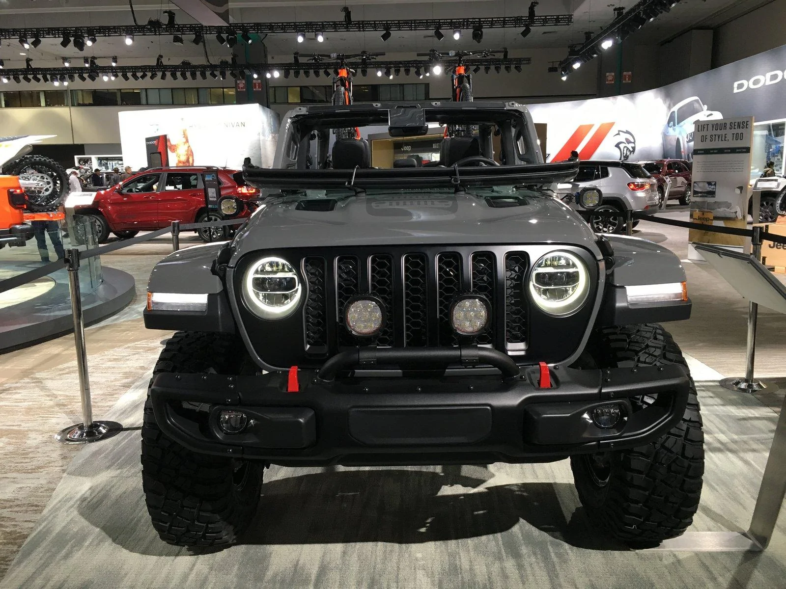 Jeep Gladiator Initial impressions at L.A. show... IMG_8332