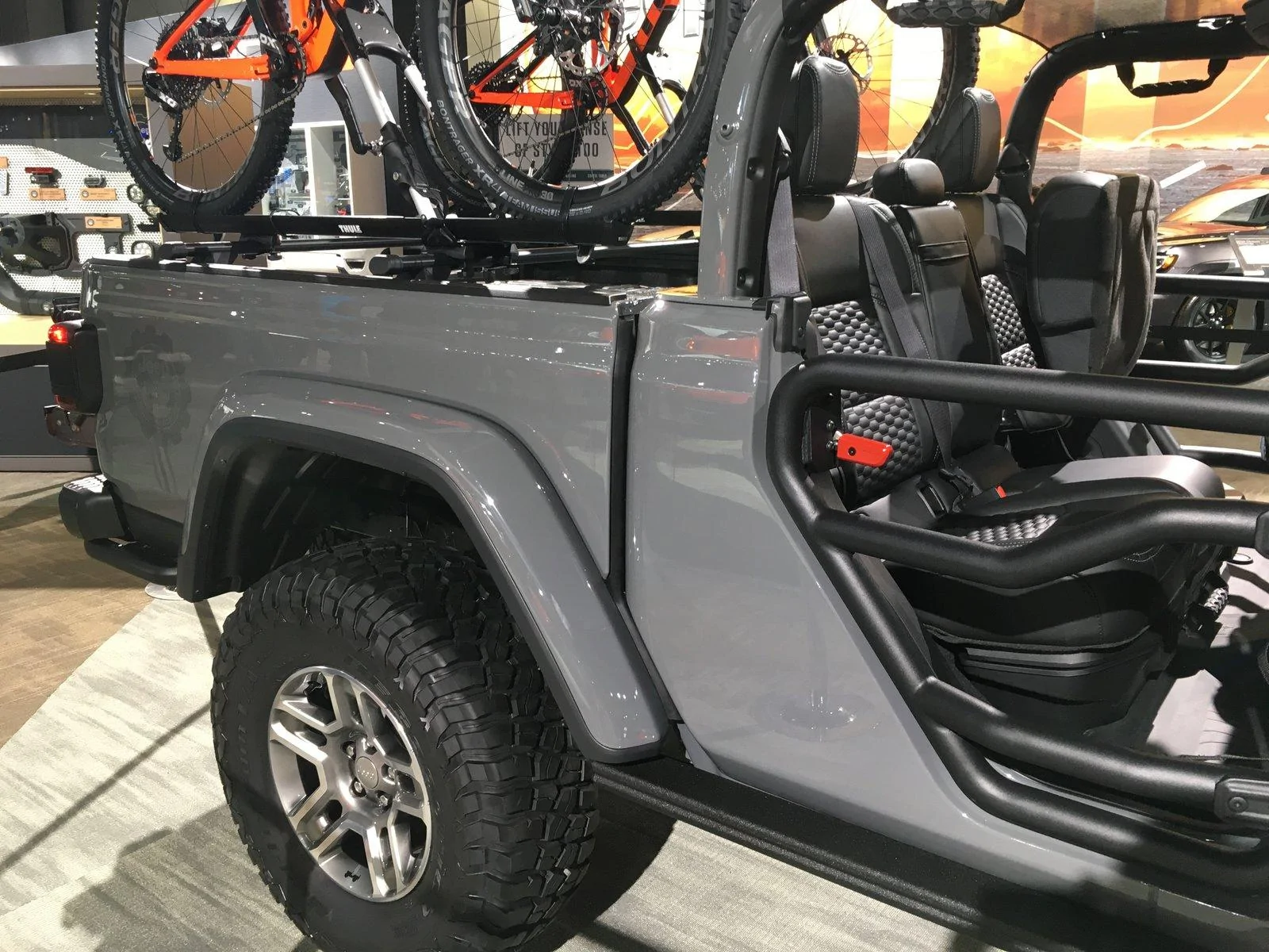 Jeep Gladiator Initial impressions at L.A. show... IMG_8340