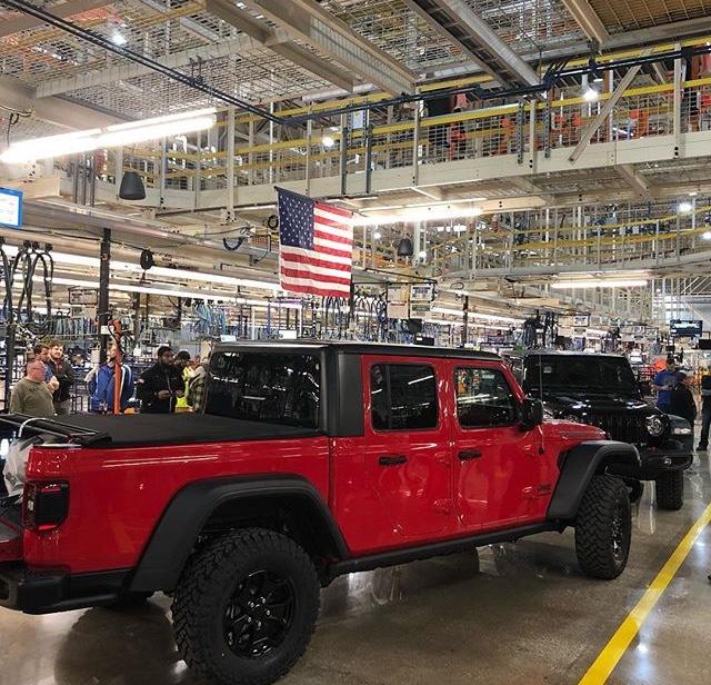 Jeep Gladiator FIRECRACKER RED Gladiator JT Club DA71259C-04CC-454E-A86F-59512C92635B