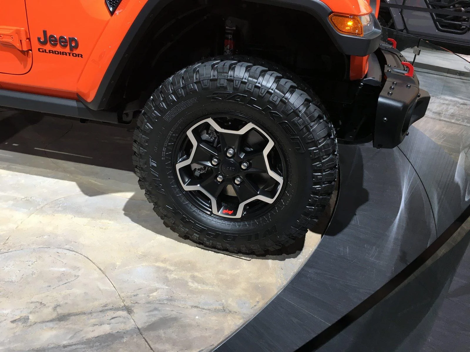 Jeep Gladiator Initial impressions at L.A. show... IMG_8381