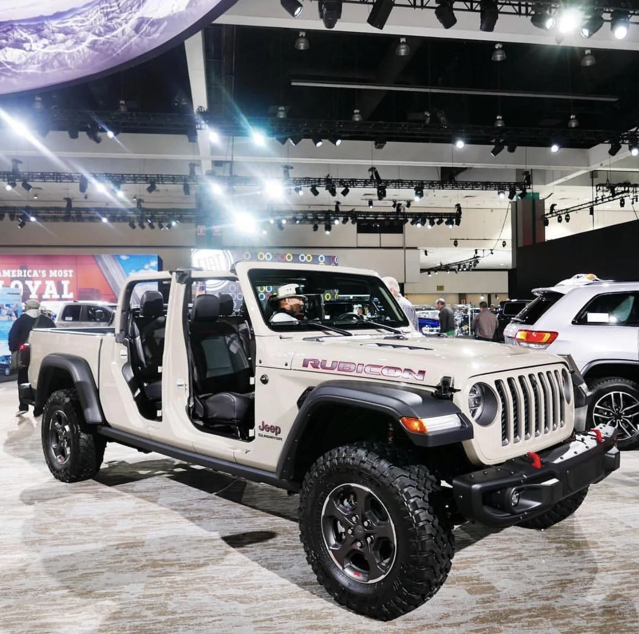 Jeep Gladiator GOBI Gladiator JT Club 068D38B7-8AE7-45D0-B062-CDF777B32E09
