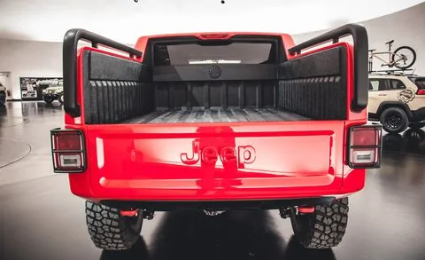 Jeep Gladiator Jeep Red Rock Responder esq bed cap 296BA966-CC61-451D-B6EF-AC5A11A490A5