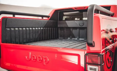 Jeep Gladiator Jeep Red Rock Responder esq bed cap C529D17A-BE7D-4CA2-AB0A-EC307C5A1BAC