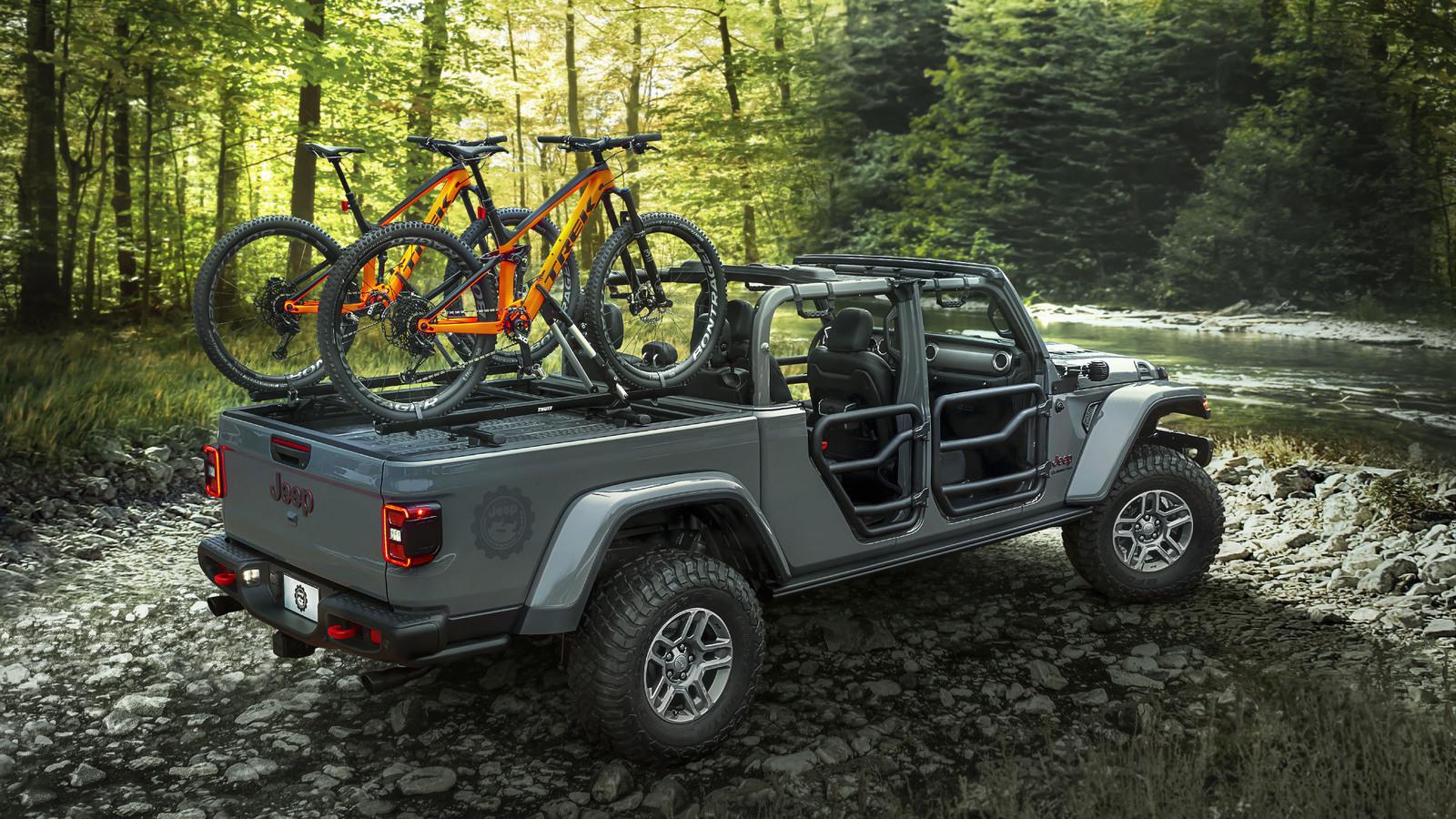 2020-Jeep-Gladiator-Rubicon-with-Mopar-accessories-rear-three-quarters.jpg