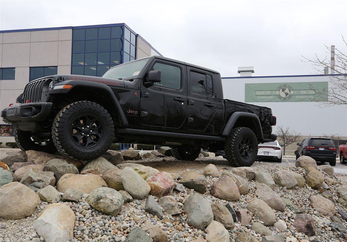 Jeep Gladiator BLACK Gladiator JT Club jeep-gladiator-toledo