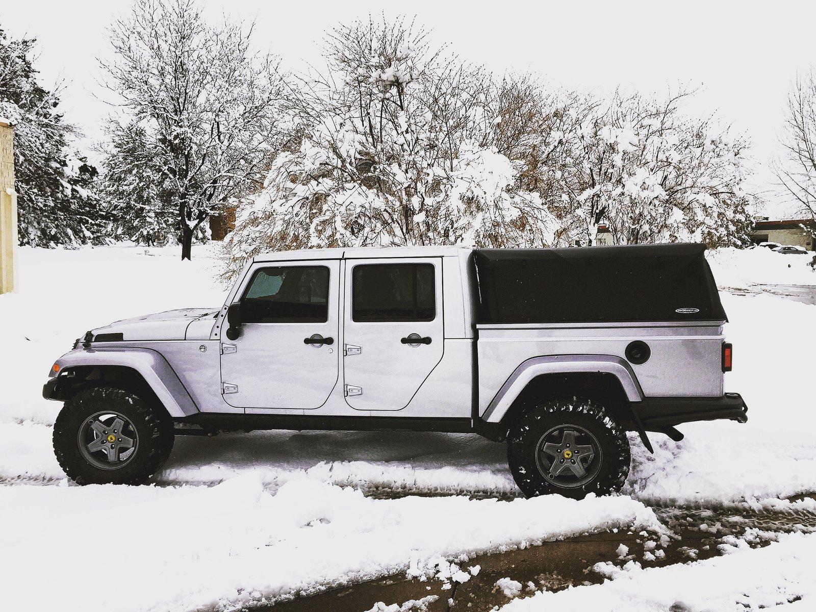 Jeep Gladiator Tops! Canopy / covers / toppers / racks possibilities for Gladiator - Show me! 8F68D832-EBD5-43FF-B42F-0714EF0052DC