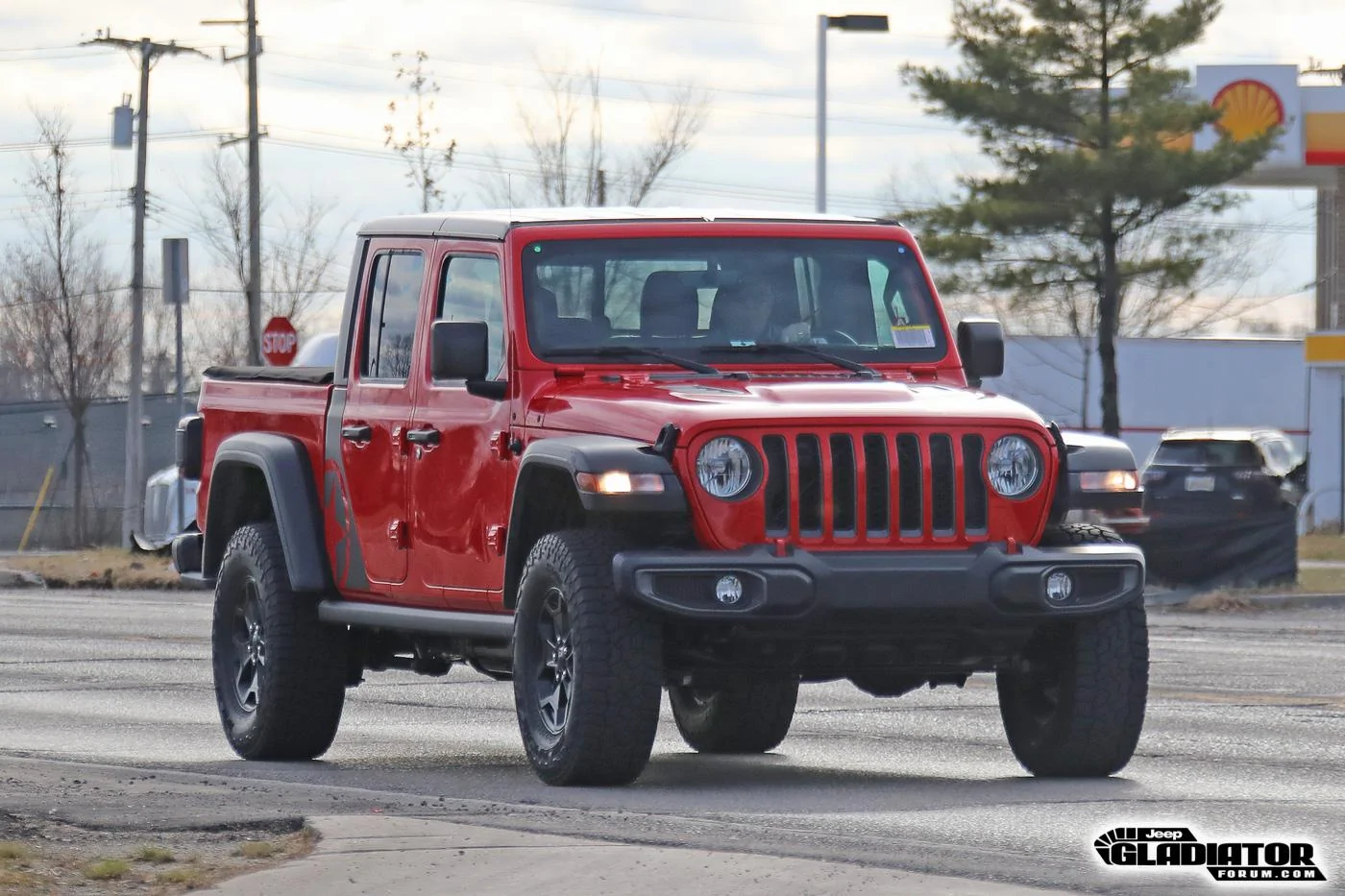 Jeep Gladiator Jeep Gladiator Rubicon (Freedom Edition?) Spotted 2020-Jeep-Gladiator-Rubicon-Freedom-Edition-1