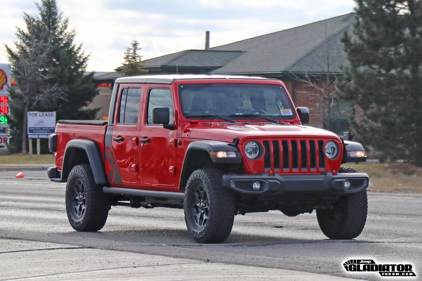 Jeep Gladiator Jeep Gladiator Rubicon (Freedom Edition?) Spotted 2020-Jeep-Gladiator-Rubicon-Freedom-Edition-2