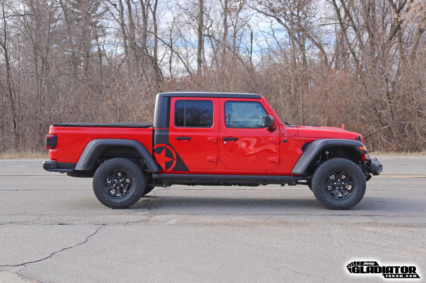 Jeep Gladiator Jeep Gladiator Rubicon (Freedom Edition?) Spotted 2020-Jeep-Gladiator-Rubicon-Freedom-Edition-8