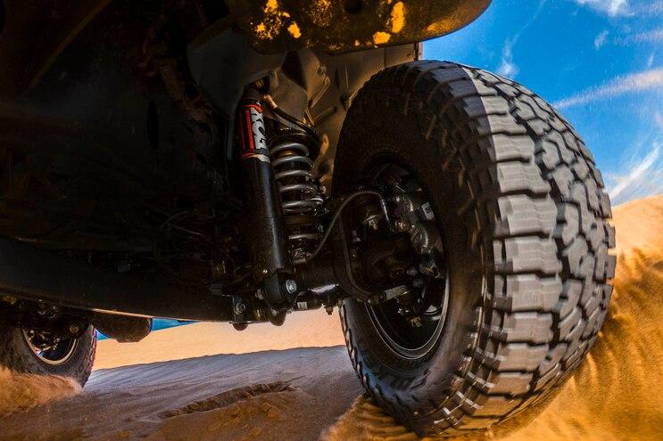 Jeep Gladiator Jeep Gladiator Mojave Edition! [Updated With Live Pics and Chassis/Suspension Breakdown] 04-jeep-gladiator-mojave-dana-44-front-axle-with-heavy-duty-axletubes-and-cast-iron-knuckles