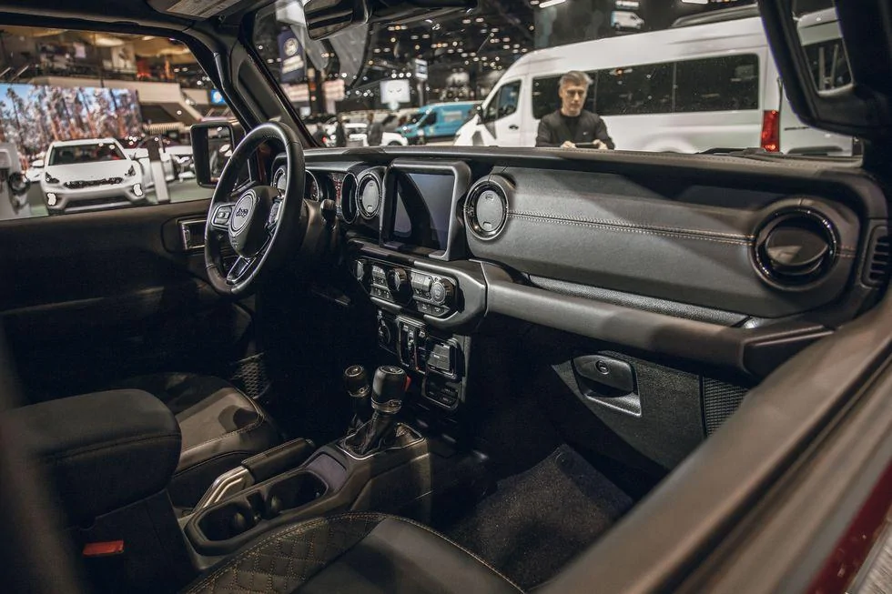 Jeep Gladiator 2020 Jeep Gladiator High Altitude Edition [Updated With Live Look at Snazzberry From Chicago] Jeep-Gladiator-High-Altitude-6