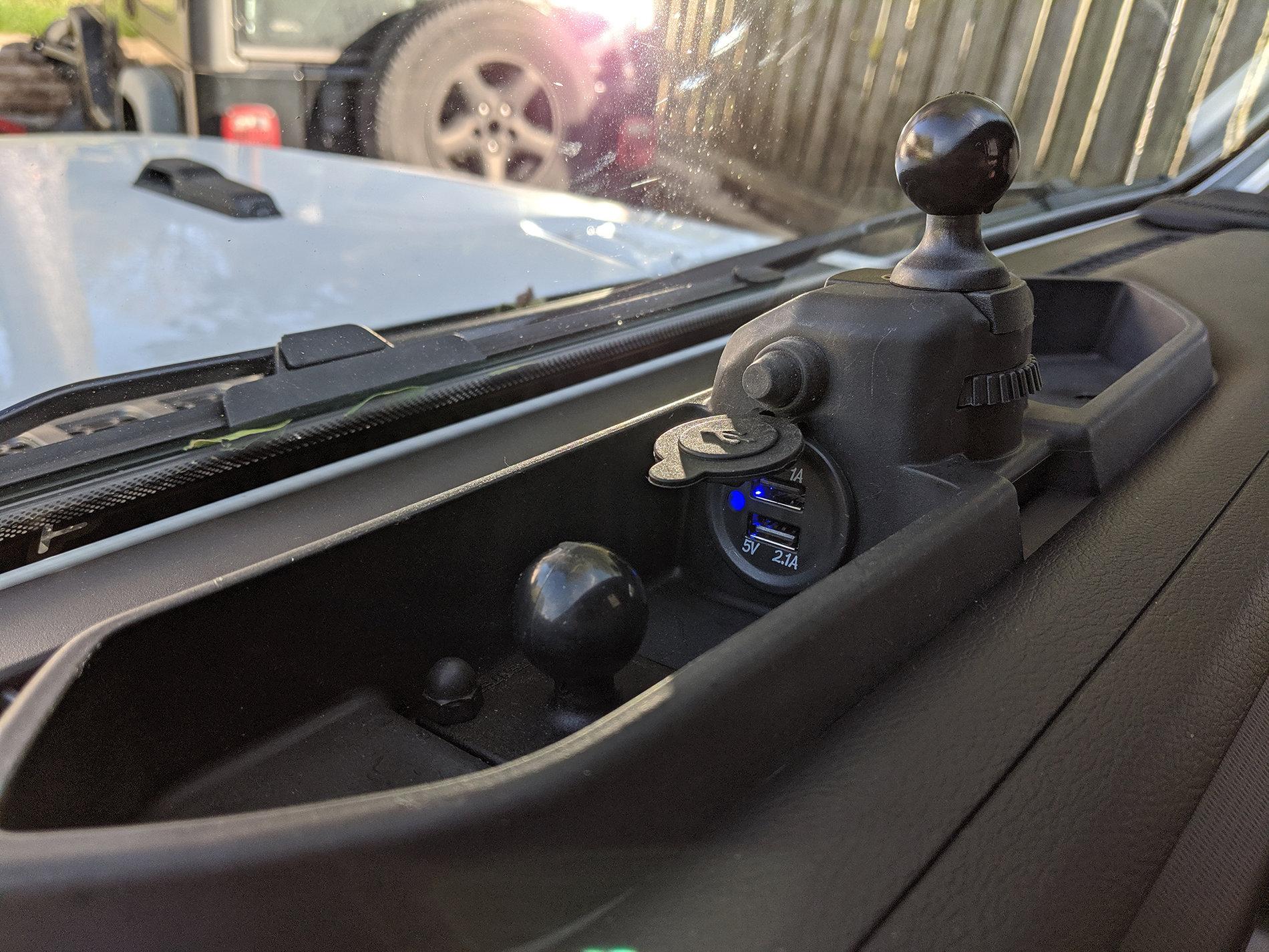Jeep Gladiator Phone Solutions ruggedridge phone holder