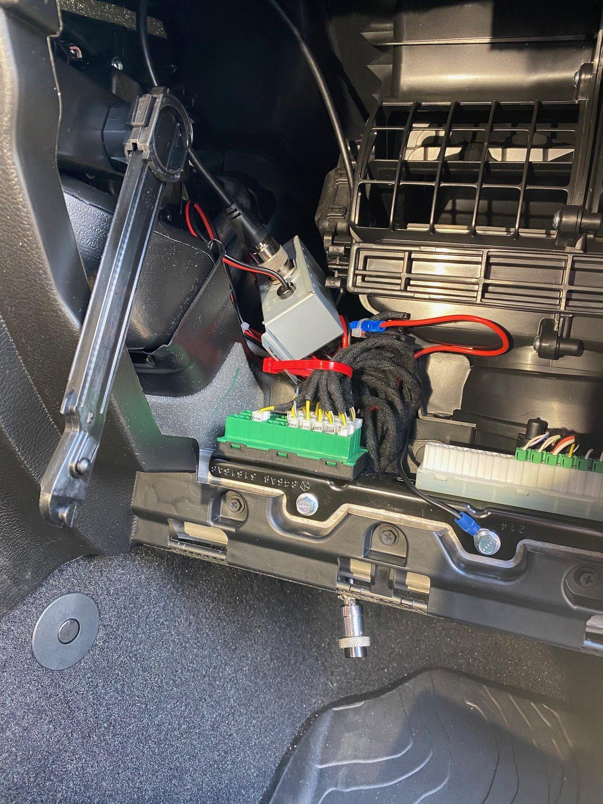 Jeep Gladiator JTR LE Build Up with No Letdown cbradio-1-jpe