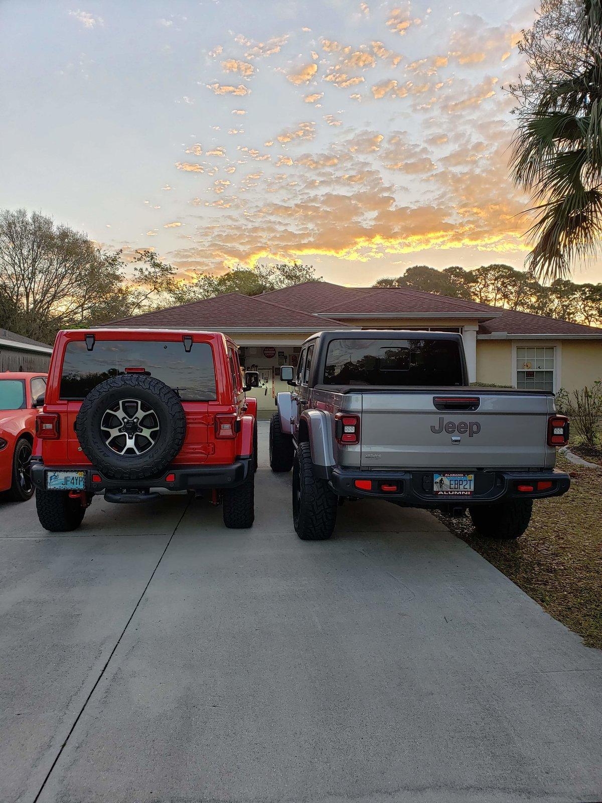 Jeep Gladiator Jeeps Parking Next To Jeeps received_190344138987537
