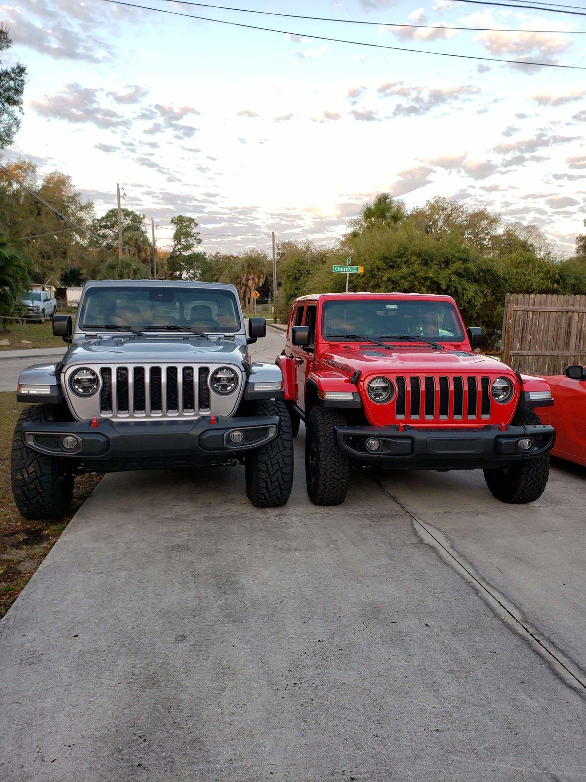 Jeep Gladiator Jeeps Parking Next To Jeeps received_834659477003357