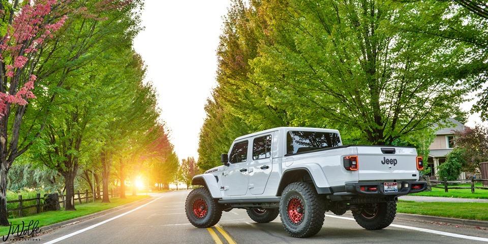 Jeep Gladiator JWOLFE208s SILLY PHOTO THREAD E5DA9D39-1F49-4E65-81E3-82D620A0CE8B