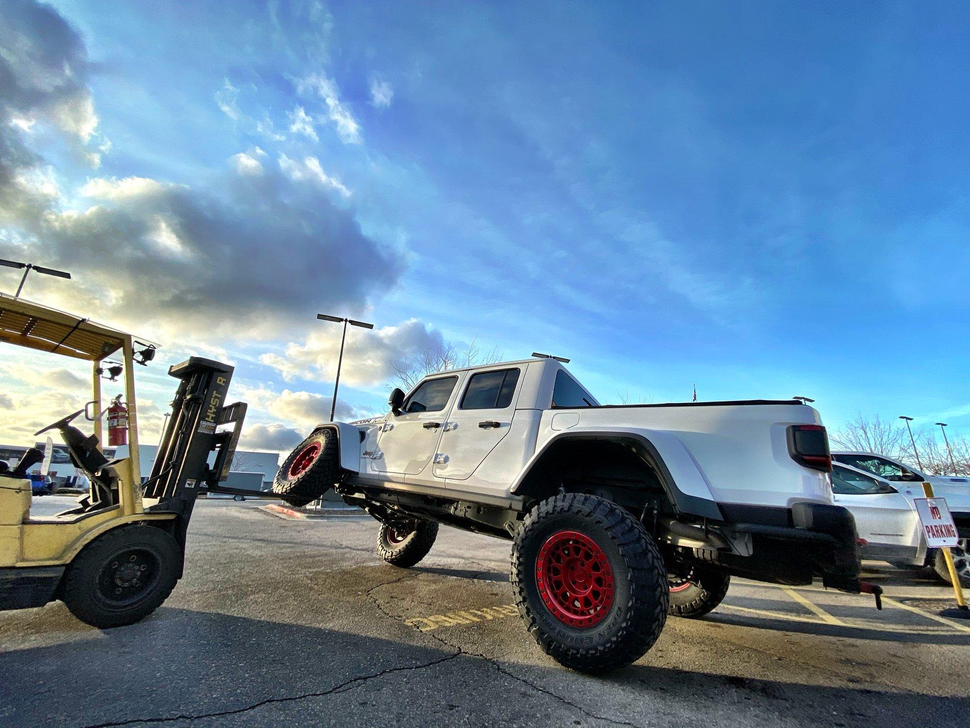 Jeep Gladiator JWOLFE208s SILLY PHOTO THREAD B1166F38-859C-48E7-B421-EA805063CD36