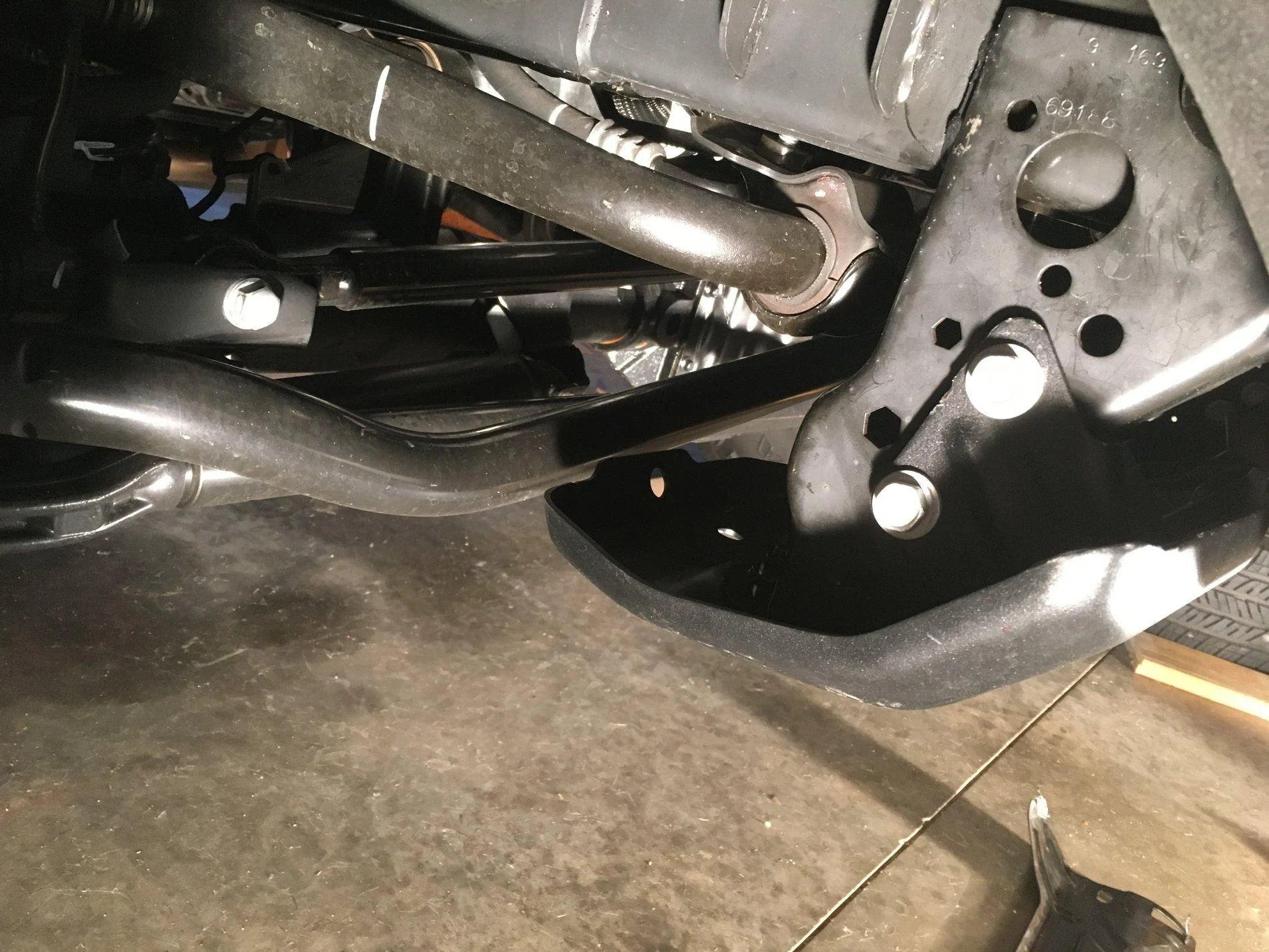 Jeep Gladiator Installing Stock Rubicon Skid Plate on Sport D9D7FC7C-8974-4CF0-968B-EB6DEE908899